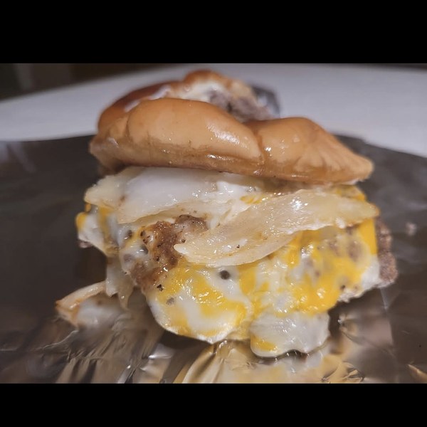 Classic Cheeseburger